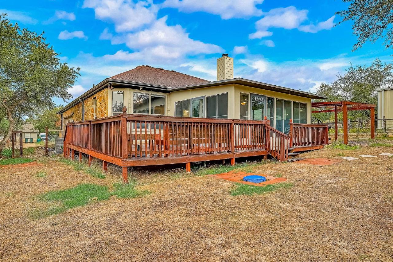Вилла Stargazer Ranch Дрипинг-Спрингс Экстерьер фото